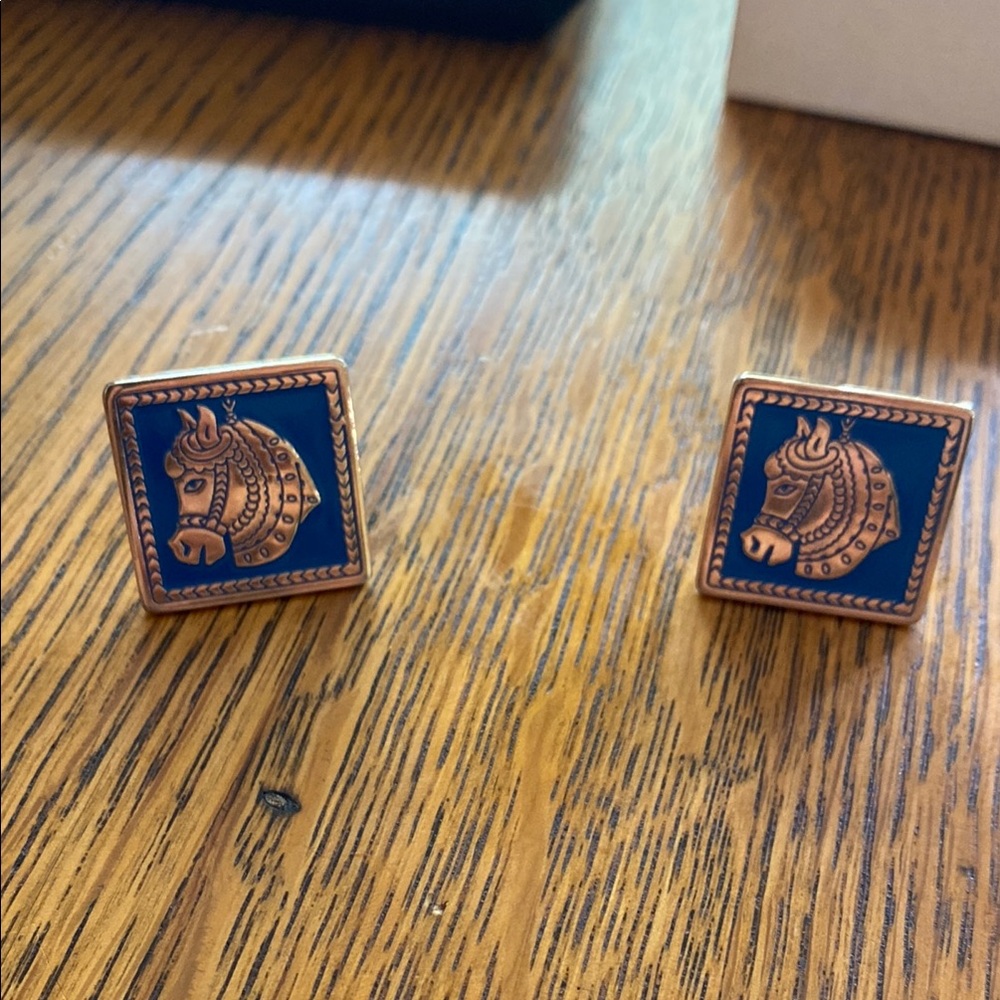 Vintage SWANK Blue and Gold Crest Cuff Links